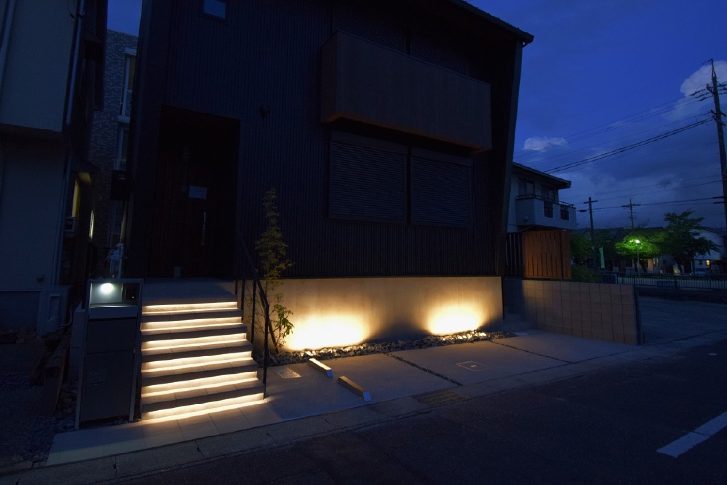 家を照らすライトアップ 尾張旭で人気の外構 エクステリア専門店 Icm Garden S